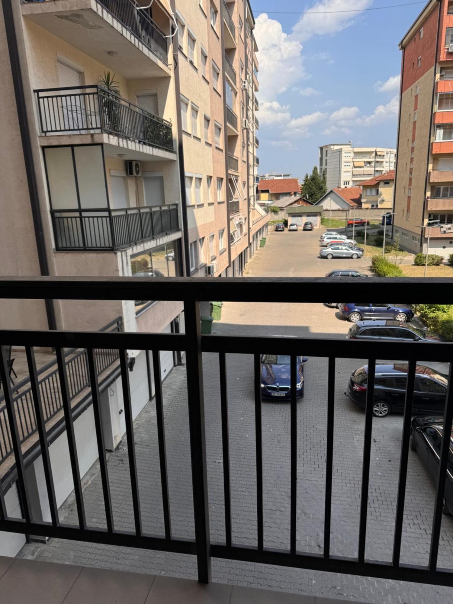 Big Spacious Apartment In Pej Center With Wi-Fi 페야 외부 사진